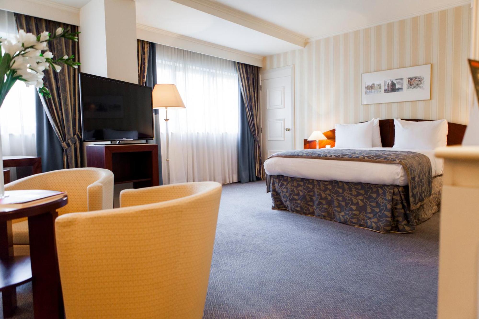 Hotel Le Chatelain Brussel Eksteriør bilde A room at the hotel